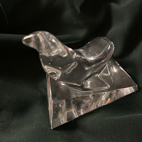 NWOT Baccarat Crystal Seal on Iceberg- VINTAGE NO FLAWS - Picture 3 of 5